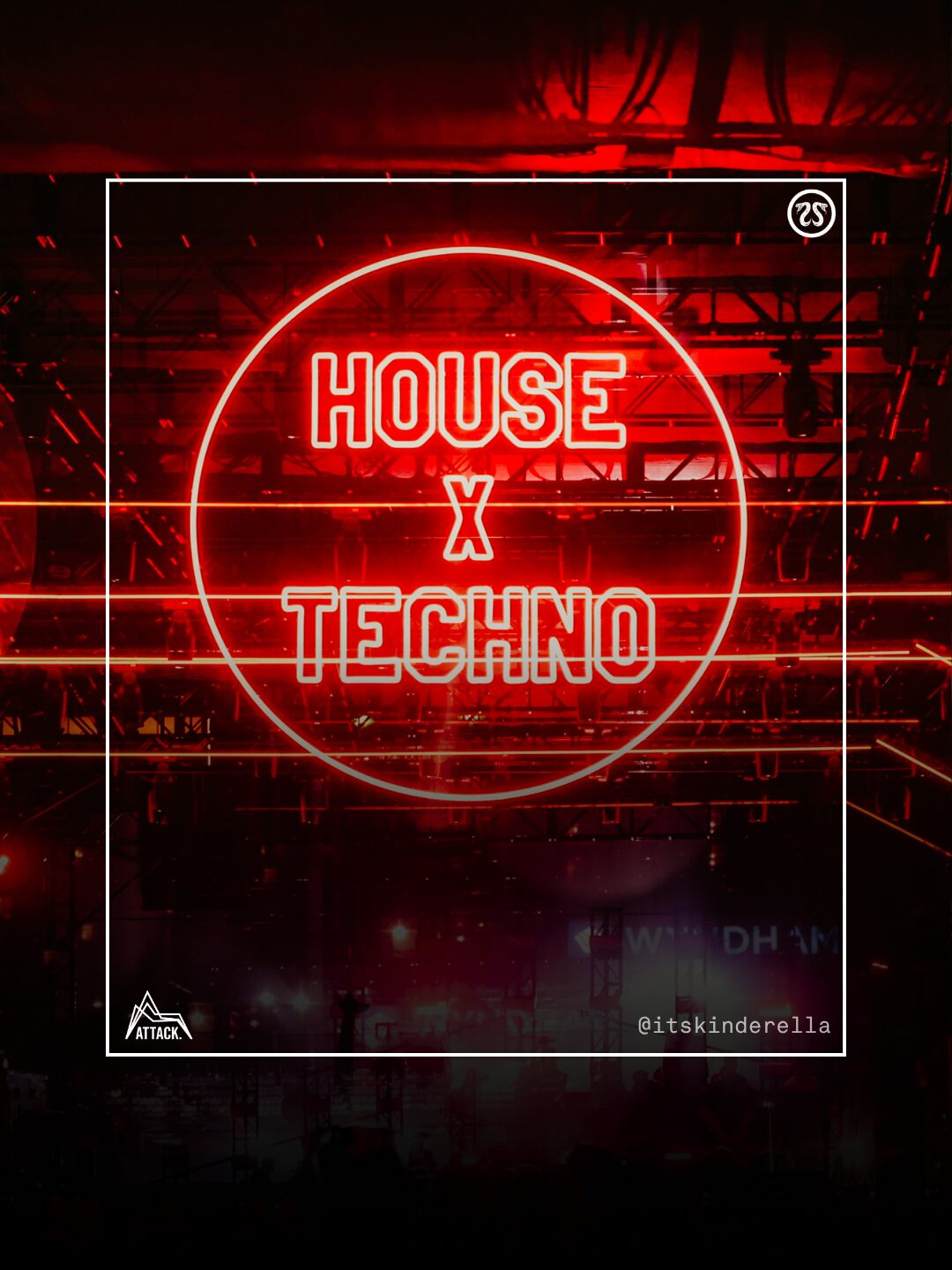 House x Techno neon sign at CRSSD Festival