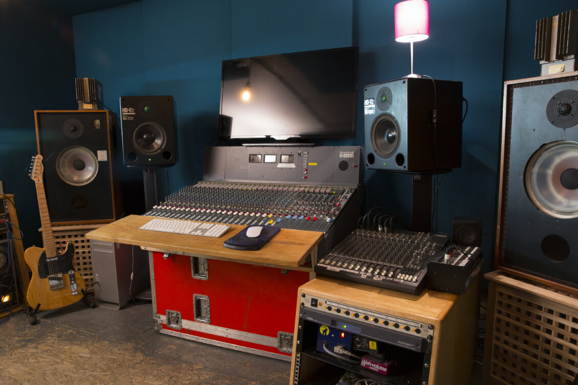 secret sundaze studio