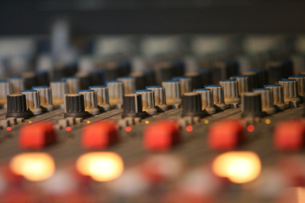 Mixing desk